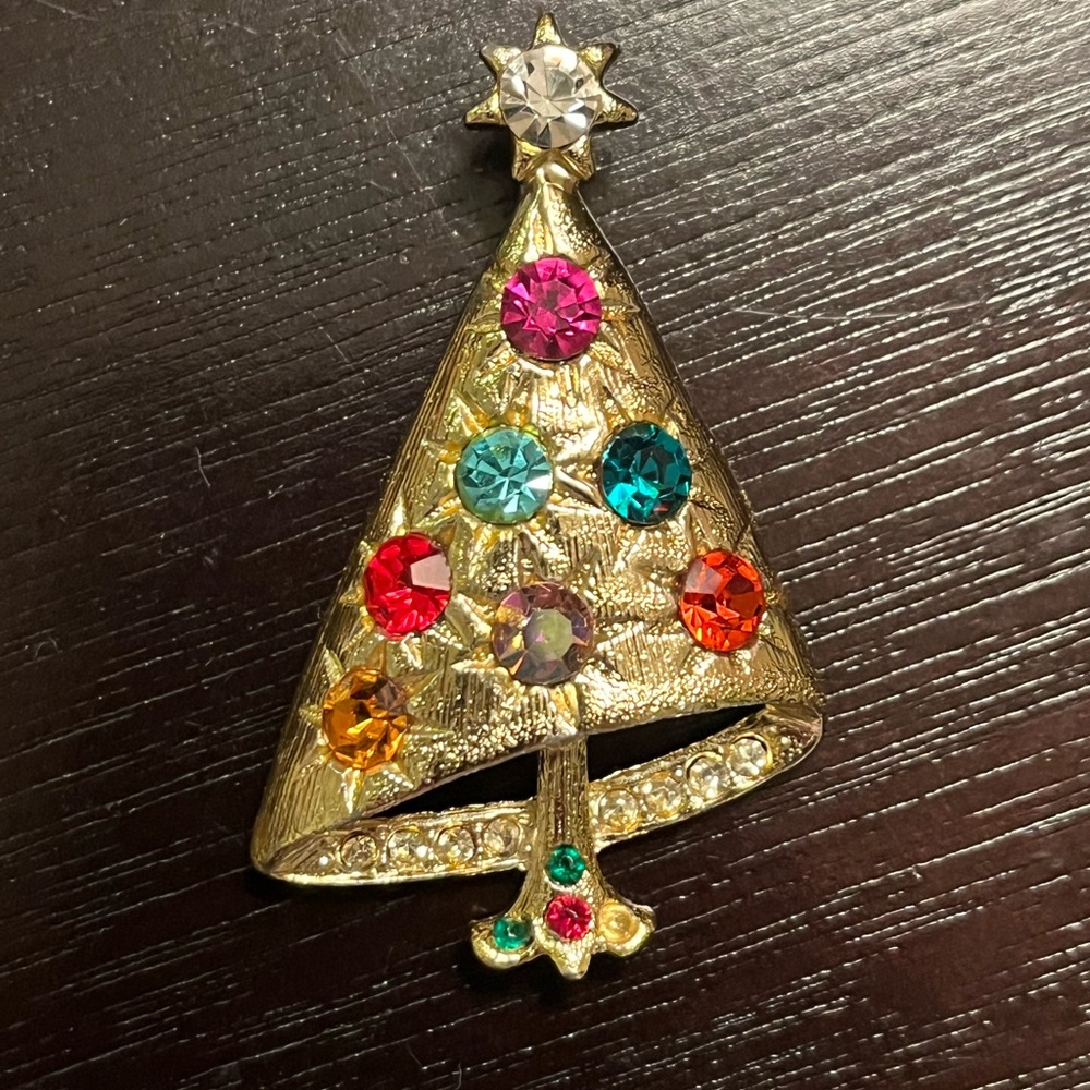 Vintage Festive Gold Christmas Tree Brooch with Colorful Gems